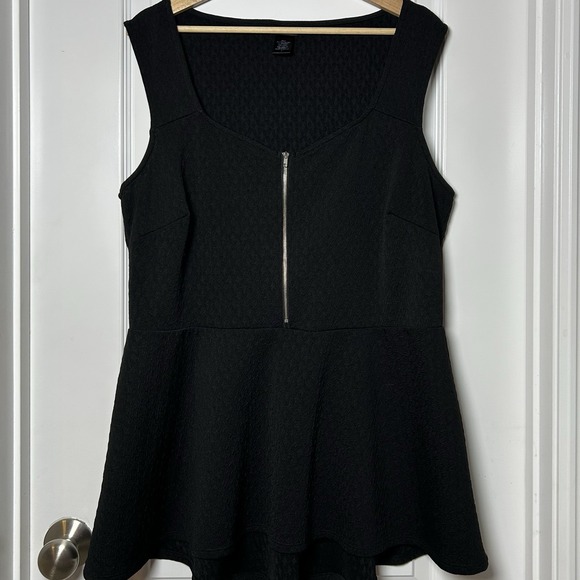 torrid Tops - Torrid Black Textured Jacquard Zip Front Sleeveless Peplum Top Night Luxe Style